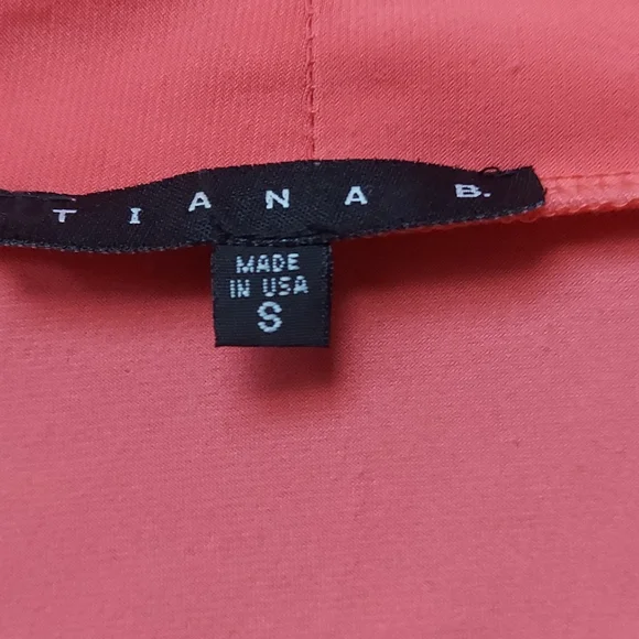 9 for $10 M&M Cropped cardigan - Picture 5 of 7